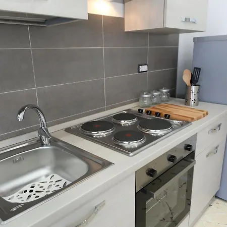 Fuer 4 Personen Ca 50 Qm In Cefalu, Sizilien Nordkueste Von Sizilien - B59111 Apartment Cefalu